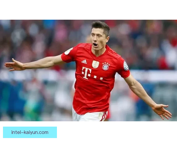 莱万多夫斯基：职业生涯巅峰时刻回顾，表现亮眼的辉煌瞬间