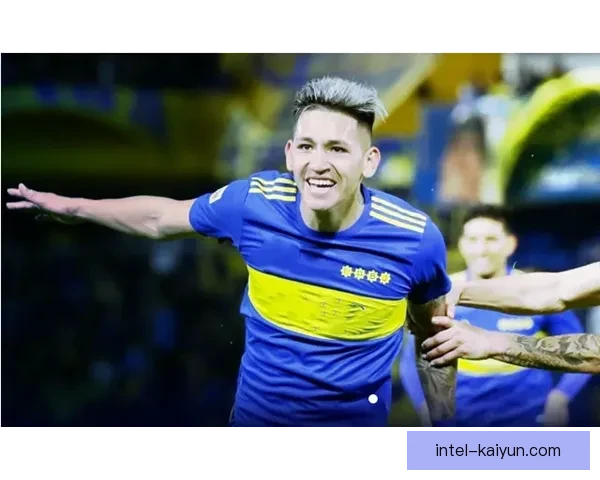 奥坎波斯状态回暖，展现出日益增强的足球潜力